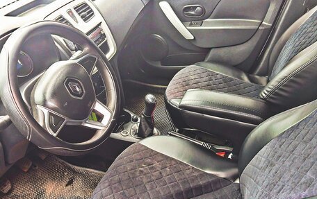 Renault Logan II, 2018 год, 550 000 рублей, 16 фотография