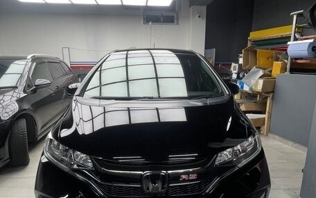 Honda Fit III, 2019 год, 1 050 000 рублей, 2 фотография