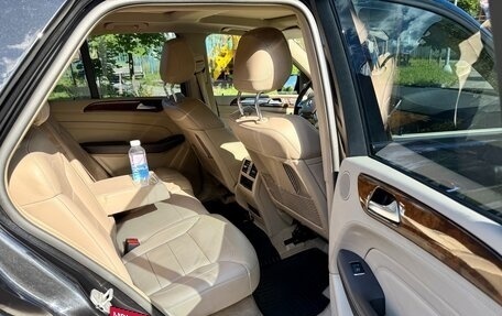 Mercedes-Benz M-Класс, 2015 год, 3 250 000 рублей, 10 фотография