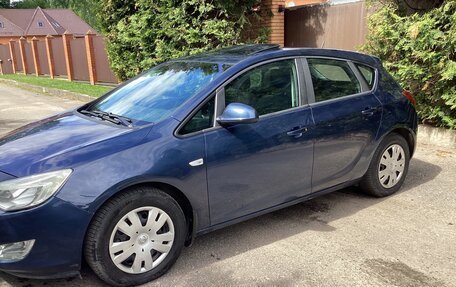 Opel Astra J, 2011 год, 543 000 рублей, 3 фотография
