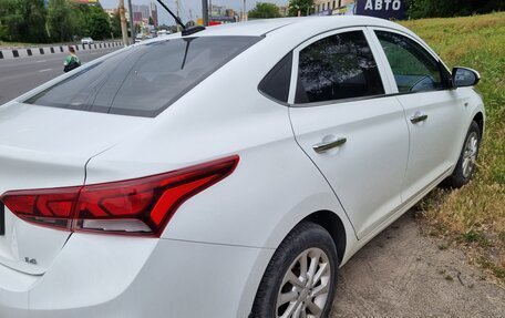 Hyundai Solaris II рестайлинг, 2017 год, 1 200 000 рублей, 3 фотография