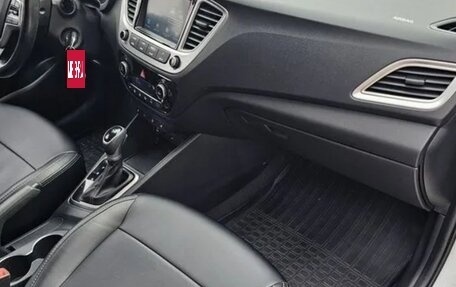 Hyundai Solaris II рестайлинг, 2017 год, 1 200 000 рублей, 6 фотография