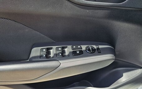 Hyundai Solaris II рестайлинг, 2017 год, 1 200 000 рублей, 7 фотография