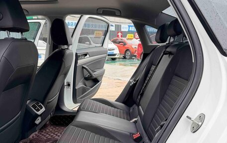 Volkswagen Lavida, 2023 год, 1 420 000 рублей, 8 фотография