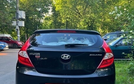 Hyundai Solaris II рестайлинг, 2015 год, 1 050 000 рублей, 2 фотография