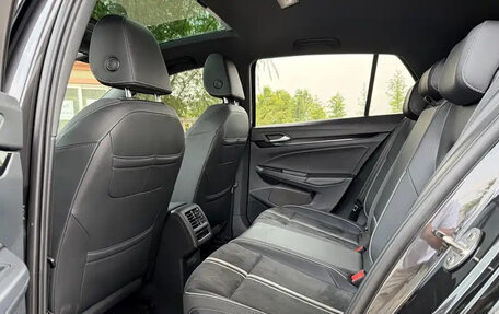 Volkswagen Golf VIII, 2022 год, 1 330 000 рублей, 10 фотография