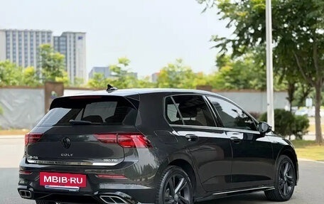 Volkswagen Golf VIII, 2022 год, 1 330 000 рублей, 7 фотография