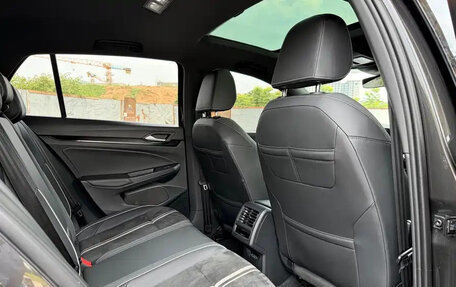 Volkswagen Golf VIII, 2022 год, 1 330 000 рублей, 11 фотография