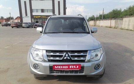 Mitsubishi Pajero IV, 2012 год, 1 799 000 рублей, 3 фотография