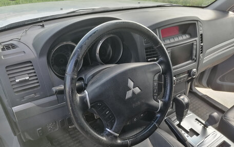 Mitsubishi Pajero IV, 2012 год, 1 799 000 рублей, 21 фотография