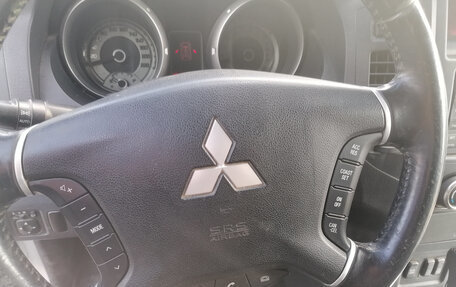 Mitsubishi Pajero IV, 2012 год, 1 799 000 рублей, 19 фотография
