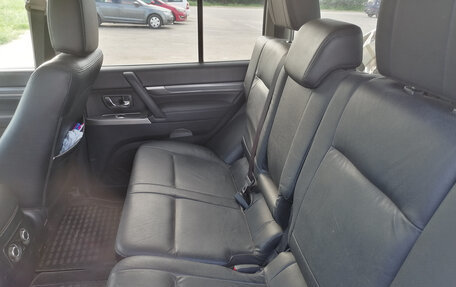 Mitsubishi Pajero IV, 2012 год, 1 799 000 рублей, 13 фотография