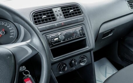 Volkswagen Polo VI (EU Market), 2019 год, 894 600 рублей, 13 фотография