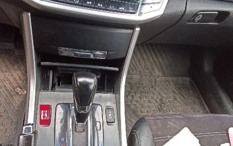 Honda Accord IX рестайлинг, 2013 год, 700 000 рублей, 17 фотография
