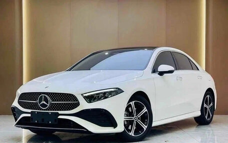 Mercedes-Benz A-Класс, 2022 год, 1 550 000 рублей, 1 фотография