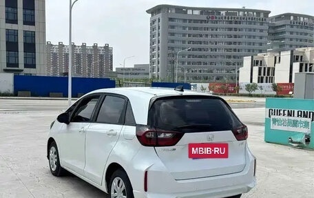 Honda Fit, 2023 год, 1 240 000 рублей, 7 фотография