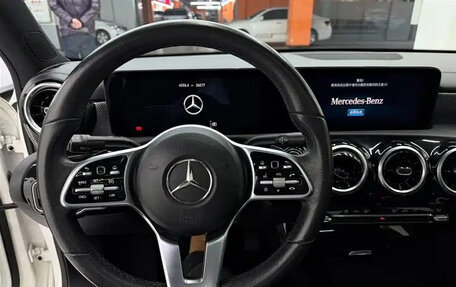 Mercedes-Benz A-Класс, 2022 год, 1 930 800 рублей, 8 фотография