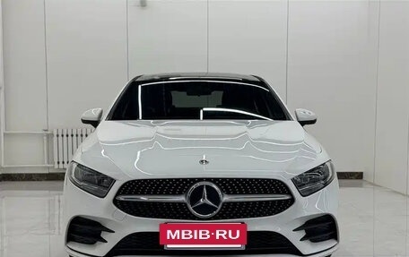 Mercedes-Benz A-Класс, 2022 год, 1 930 800 рублей, 2 фотография