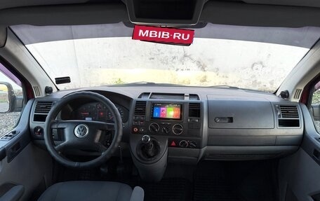 Volkswagen Transporter T5 рестайлинг, 2005 год, 1 195 000 рублей, 21 фотография