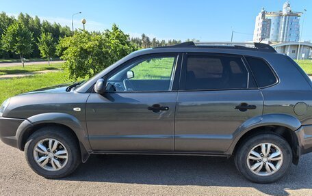 Hyundai Tucson III, 2008 год, 880 000 рублей, 2 фотография