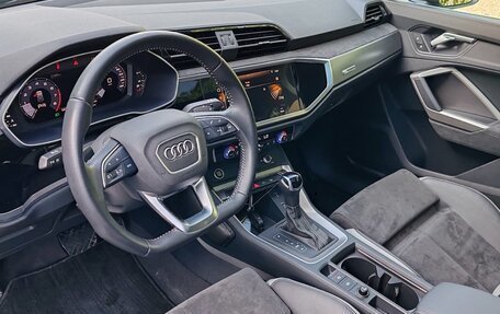 Audi Q3, 2021 год, 2 450 000 рублей, 7 фотография
