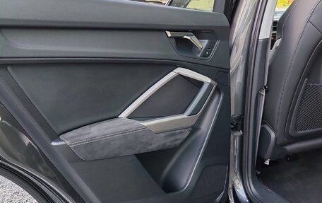 Audi Q3, 2021 год, 2 450 000 рублей, 10 фотография