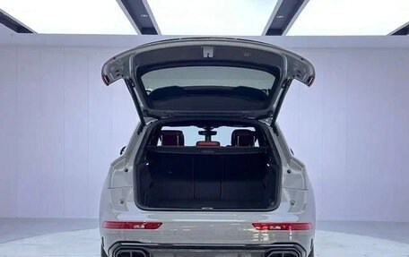 Audi Q5, 2024 год, 6 000 000 рублей, 10 фотография