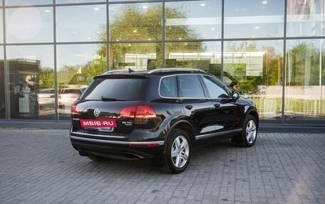 Volkswagen Touareg III, 2015 год, 2 910 000 рублей, 2 фотография