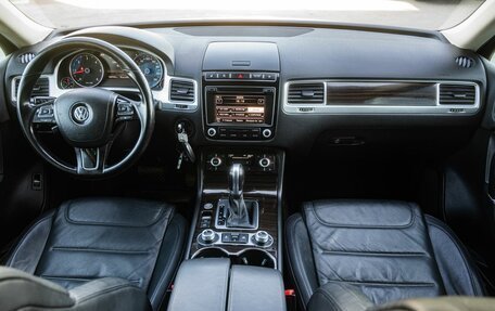 Volkswagen Touareg III, 2015 год, 2 910 000 рублей, 15 фотография