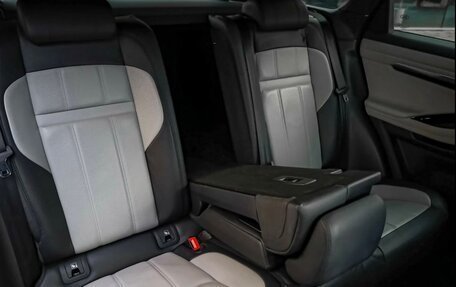 Land Rover Range Rover Evoque II, 2019 год, 2 900 000 рублей, 30 фотография