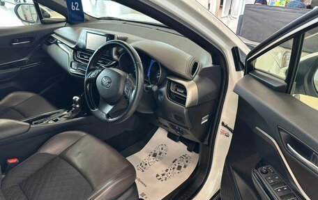 Toyota C-HR I рестайлинг, 2018 год, 1 649 999 рублей, 10 фотография