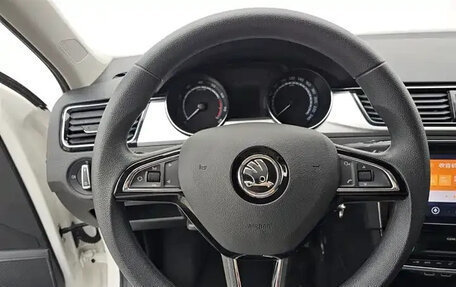 Skoda Rapid II, 2022 год, 1 140 000 рублей, 11 фотография