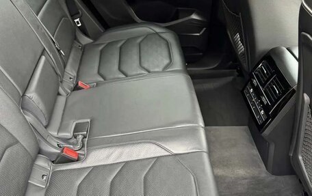 Volkswagen Touareg III, 2020 год, 6 150 000 рублей, 11 фотография