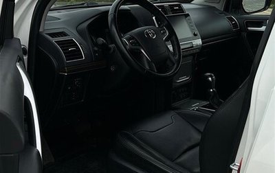 Toyota Land Cruiser Prado 150 рестайлинг 2, 2020 год, 6 000 000 рублей, 1 фотография