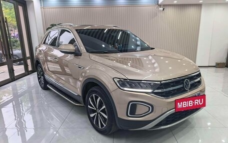 Volkswagen T-Roc I, 2022 год, 1 230 000 рублей, 3 фотография