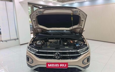 Volkswagen T-Roc I, 2022 год, 1 230 000 рублей, 13 фотография