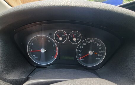 Ford Focus II рестайлинг, 2005 год, 360 000 рублей, 17 фотография
