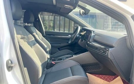 Volkswagen Golf VIII, 2023 год, 1 870 000 рублей, 16 фотография