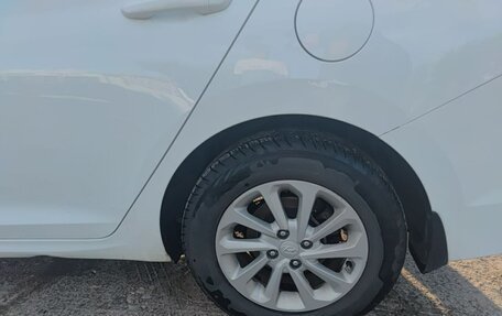 Hyundai Solaris II рестайлинг, 2018 год, 900 000 рублей, 9 фотография