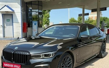 BMW 7 серия, 2020 год, 4 800 000 рублей, 2 фотография