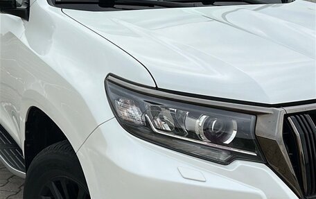 Toyota Land Cruiser Prado 150 рестайлинг 2, 2020 год, 6 000 000 рублей, 8 фотография