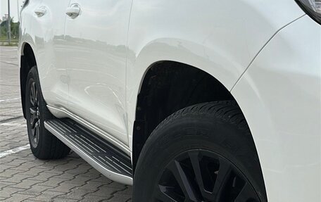 Toyota Land Cruiser Prado 150 рестайлинг 2, 2020 год, 6 000 000 рублей, 7 фотография