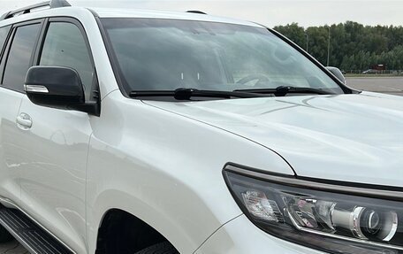 Toyota Land Cruiser Prado 150 рестайлинг 2, 2020 год, 6 000 000 рублей, 10 фотография