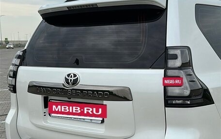 Toyota Land Cruiser Prado 150 рестайлинг 2, 2020 год, 6 000 000 рублей, 3 фотография