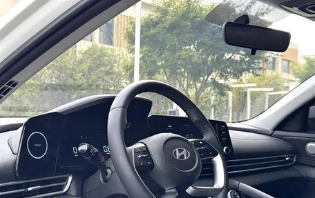 Hyundai Elantra, 2023 год, 1 433 800 рублей, 8 фотография