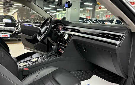 Volkswagen Passat CC, 2025 год, 14 фотография