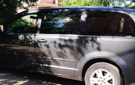 Dodge Caravan V, 2011 год, 1 750 000 рублей, 5 фотография