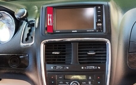 Dodge Caravan V, 2011 год, 1 750 000 рублей, 16 фотография