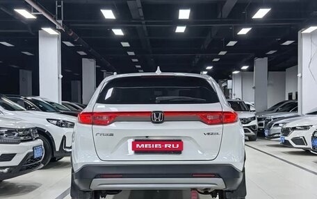 Honda Vezel, 2022 год, 1 350 000 рублей, 5 фотография