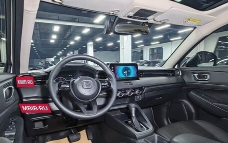 Honda Vezel, 2022 год, 1 350 000 рублей, 9 фотография